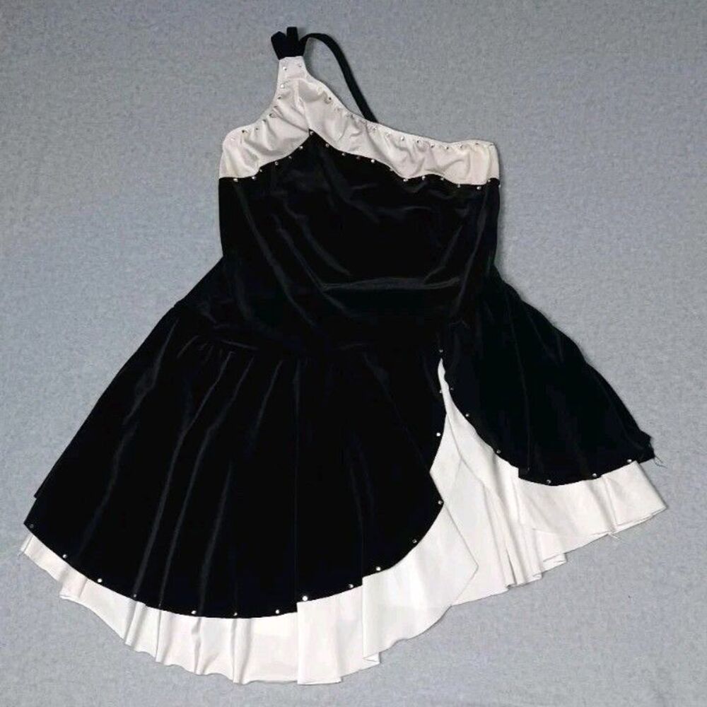 The Competitor Costume For Winners Adult Size LA Black And White Velvet One